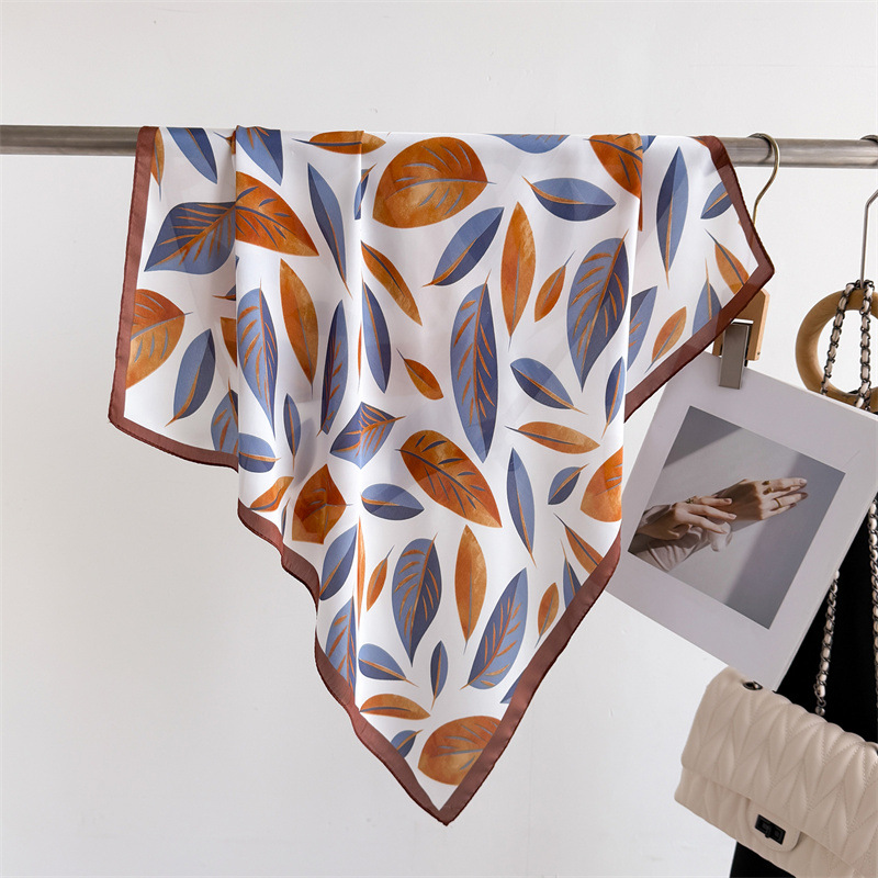 Face Scarf Mask - Sciarpe quadrate da 70 cm con