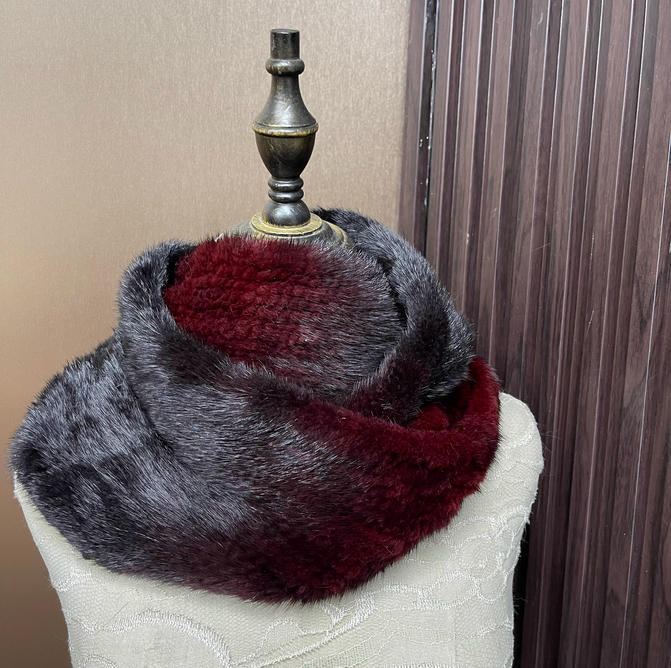 Sciarpa in vera pelliccia di v - Infinity Scarf Knit recensione e prezzo