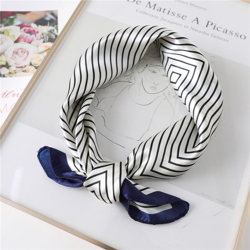 Foulard Quadrato di Lusso in S - Silk Tie Striped recensione e prezzo