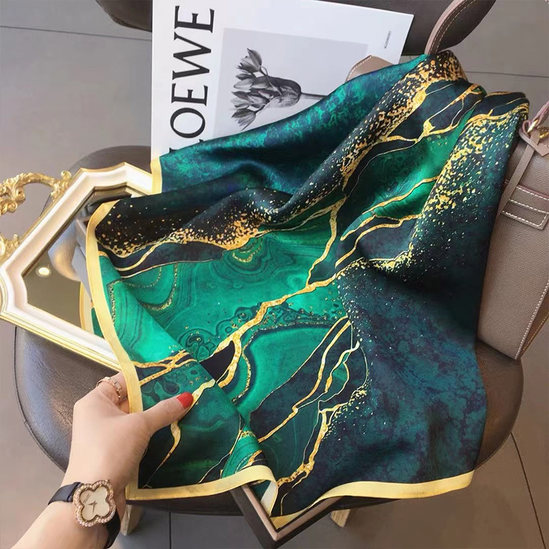 70x70 cm Sciarpa da donna Sens - Ascot Neck Scarf recensione e prezzo
