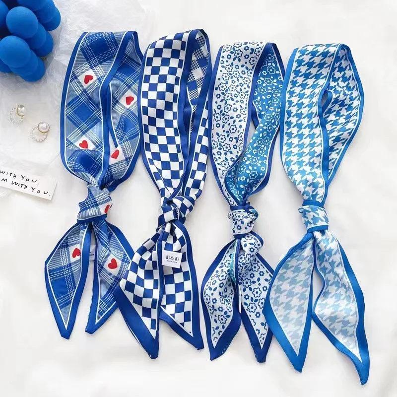 Sciarpa in seta blu Klein, nuo - Ascot Neck Scarf recensione e prezzo