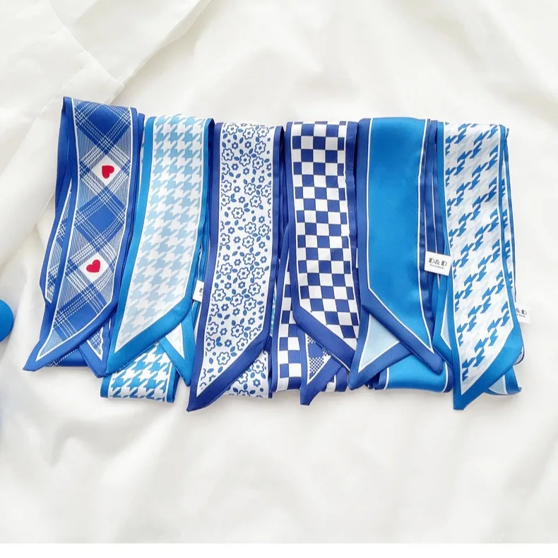 Sciarpa in seta blu Klein, nuo - Ascot Neck Scarf recensione e prezzo